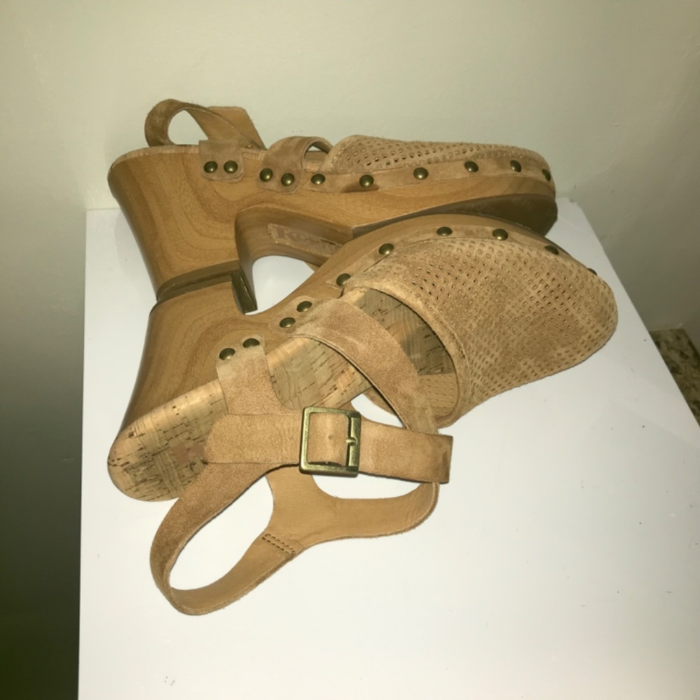 Korks ABLOOM studded perforated suede leather shoes - Picture 7 of 16